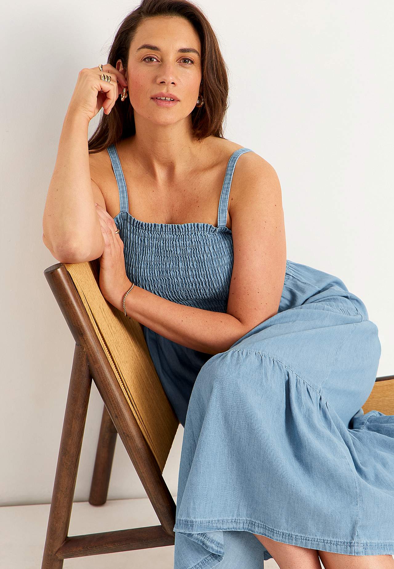 Heerlijk zachte denim jurk met volanten