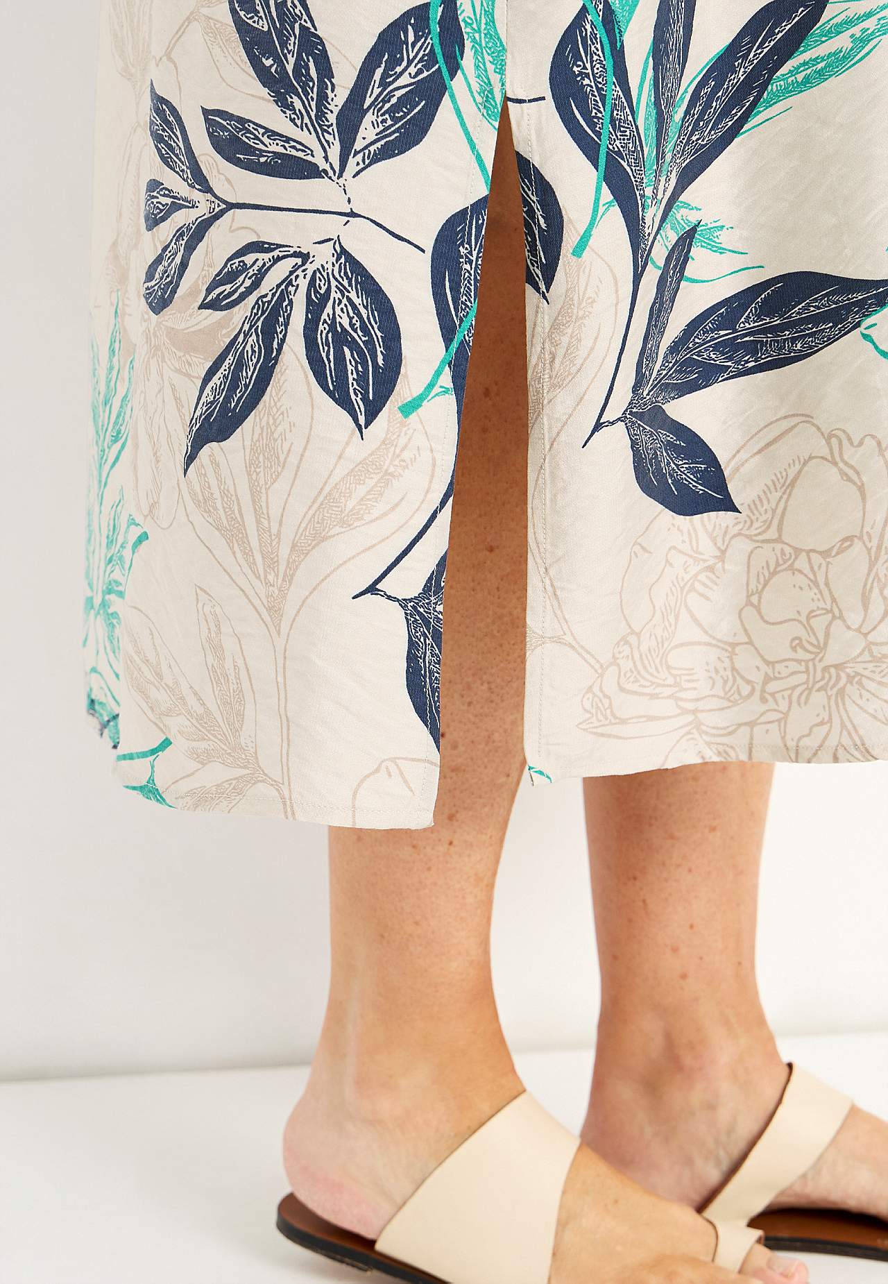 Bloemige hemdjurk van zachte viscose mix