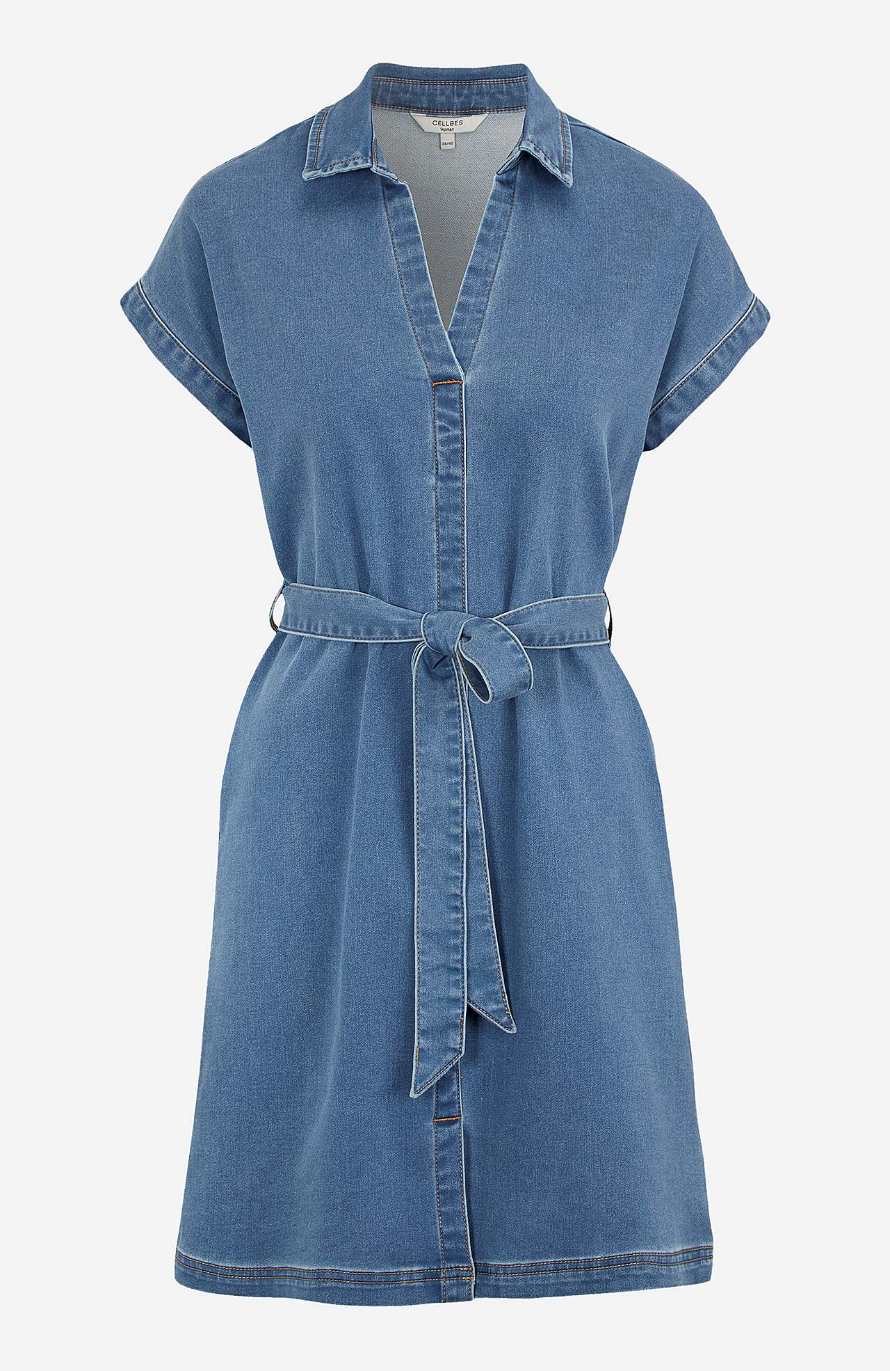 Korte denim jurk met knoopriem
